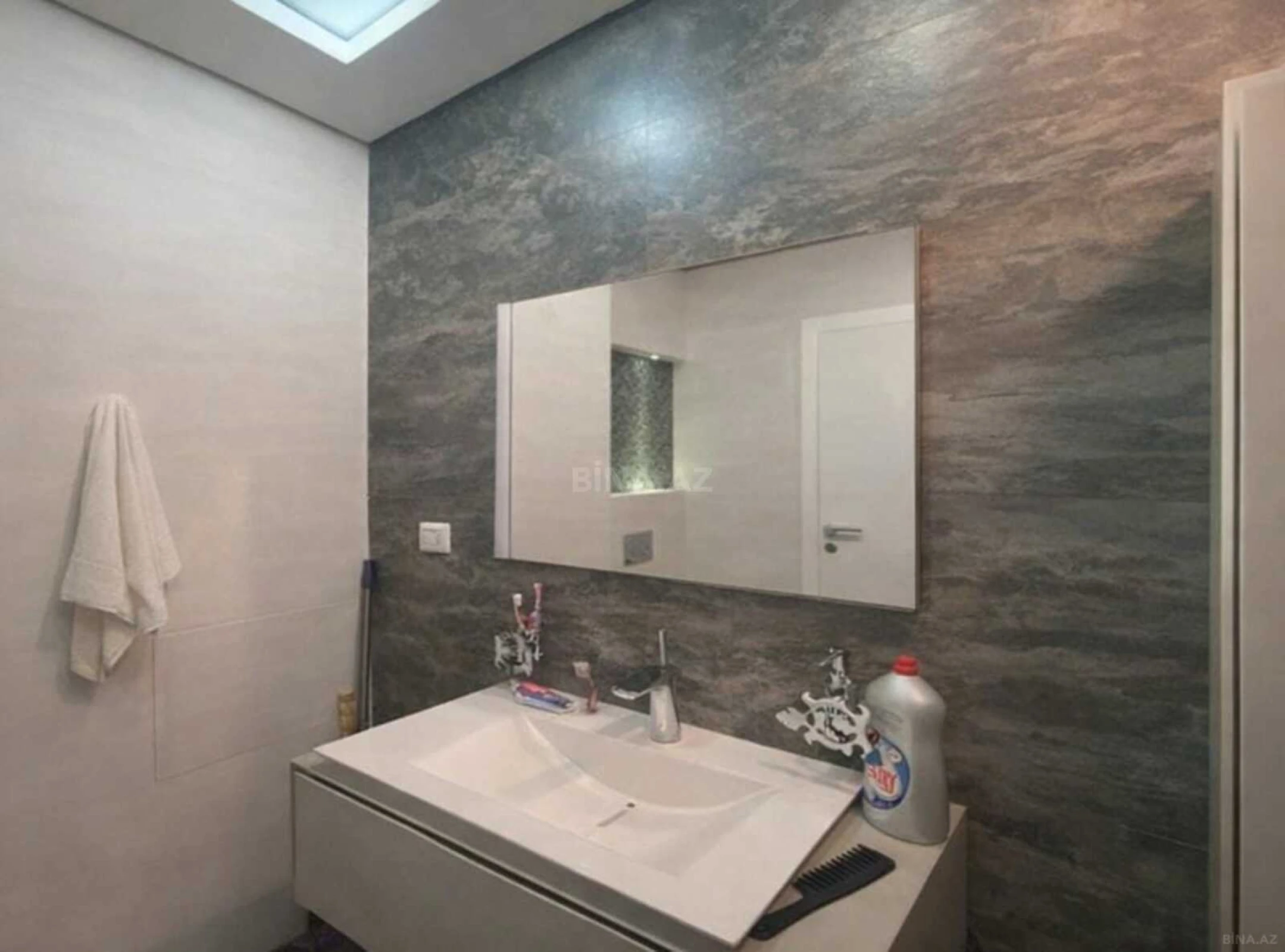 Satılır 3 otaqlı mənzil 160 m²