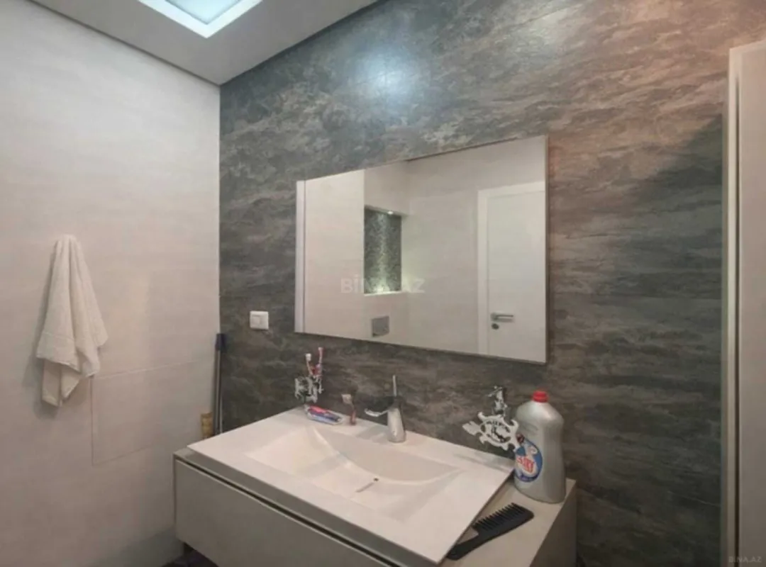 Satılır 3 otaqlı mənzil 160 m²