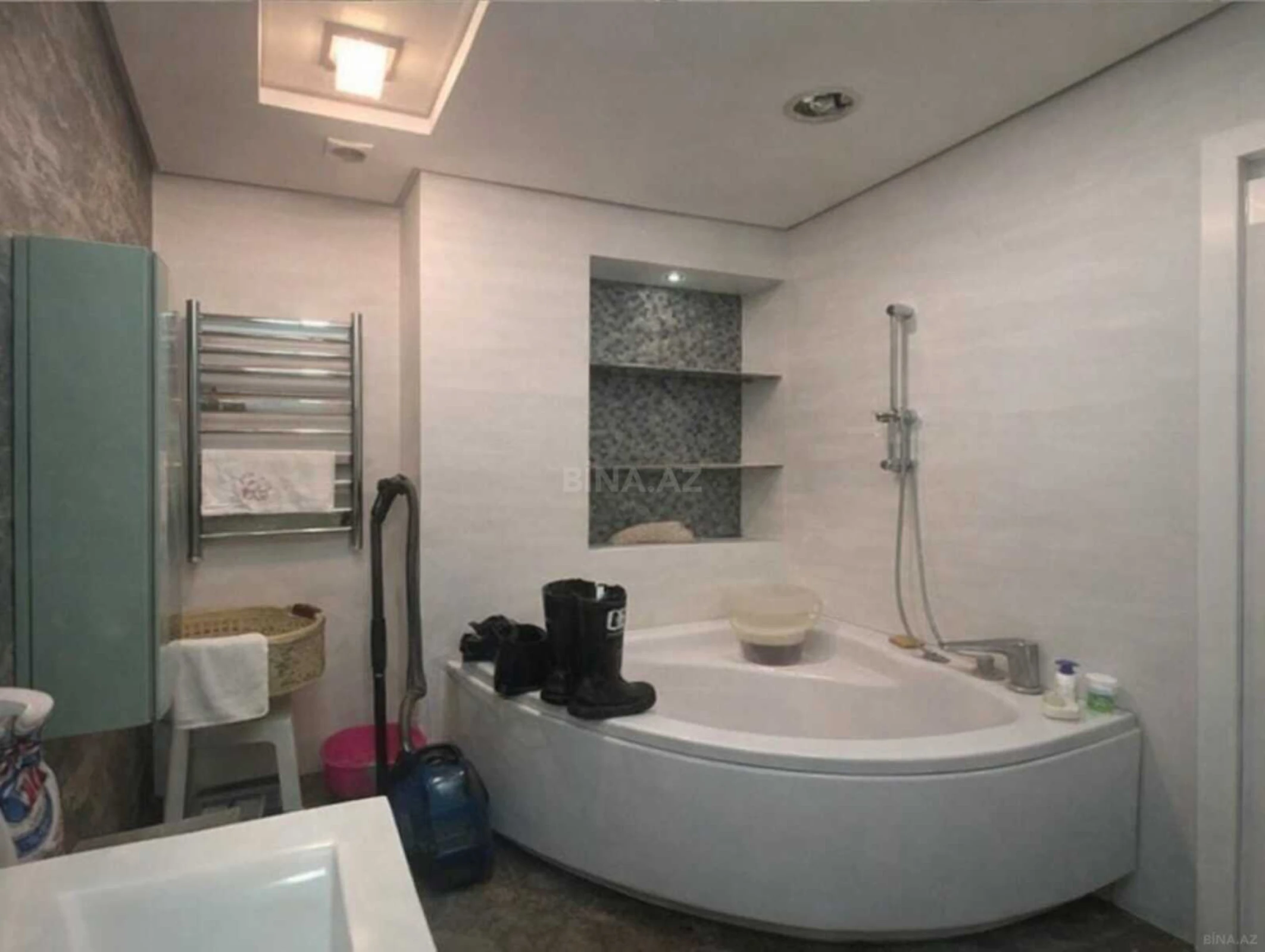 Satılır 3 otaqlı mənzil 160 m²