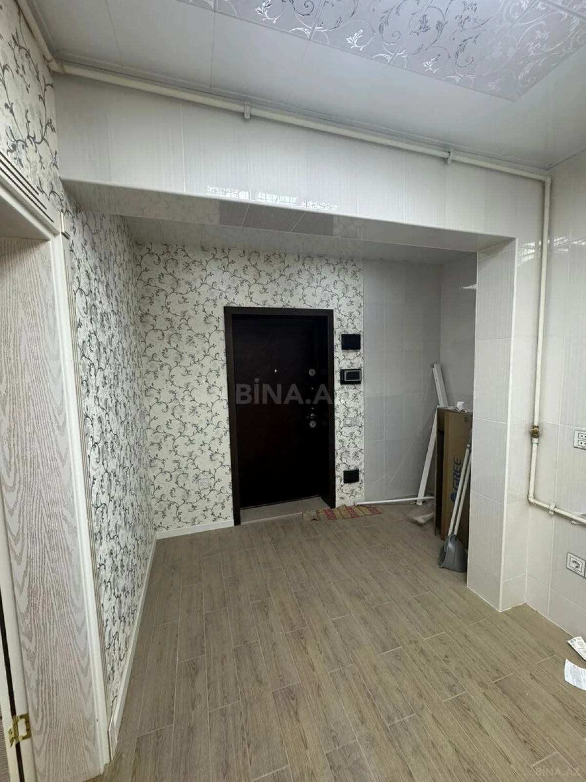 Satılır 2 otaqlı mənzil 68 m²