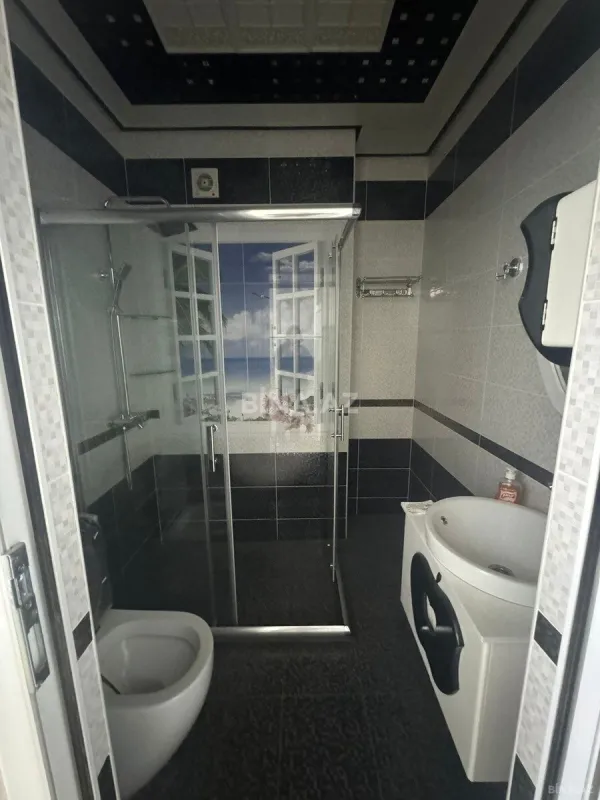 Satılır 2 otaqlı mənzil 68 m²