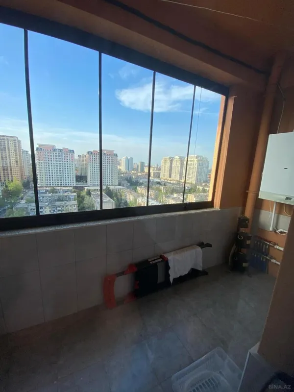 Satılır 3 otaqlı mənzil 112 m²