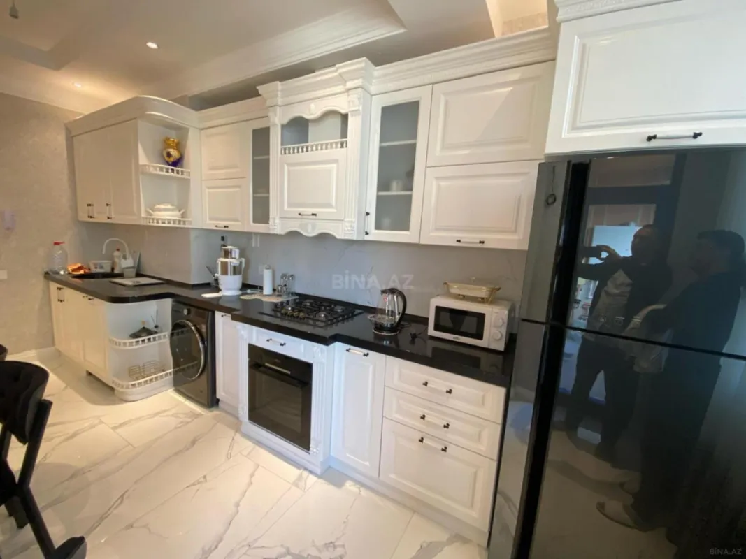 Satılır 3 otaqlı mənzil 112 m²