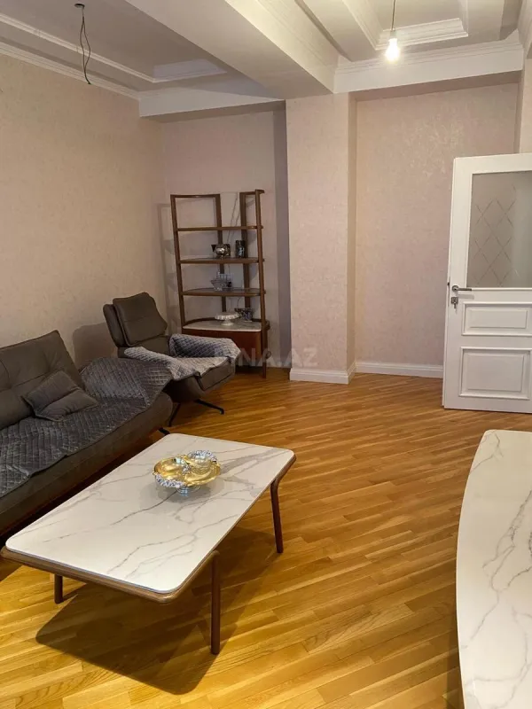 Satılır 3 otaqlı mənzil 112 m²