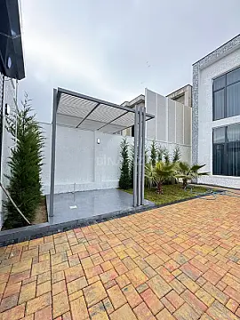 Satılır 5 otaqlı həyət evi 200 m²