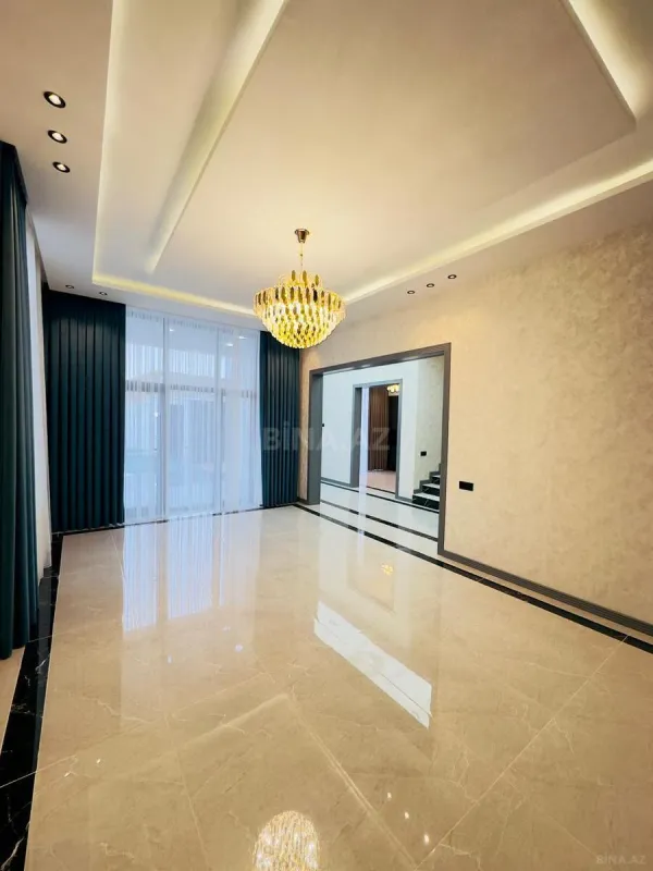 Satılır 5 otaqlı həyət evi 200 m²