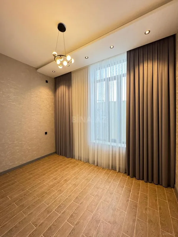 Satılır 5 otaqlı həyət evi 200 m²