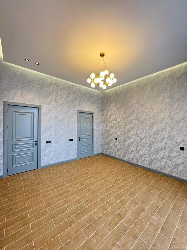 Satılır 5 otaqlı həyət evi 200 m²