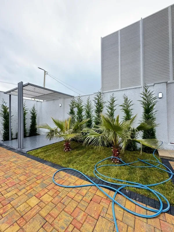 Satılır 5 otaqlı həyət evi 200 m²