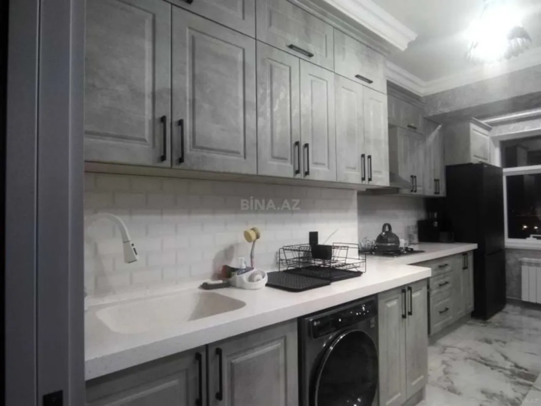 Satılır 3 otaqlı mənzil 110 m²