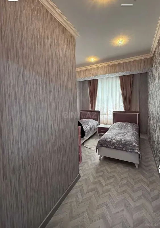 Satılır 3 otaqlı mənzil 110 m²