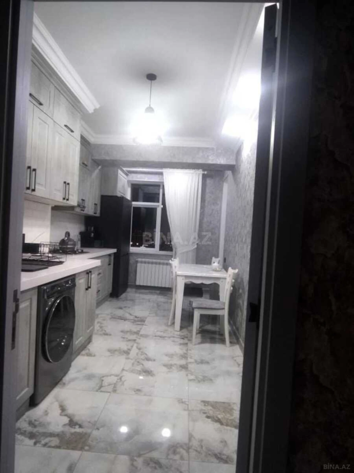 Satılır 3 otaqlı mənzil 110 m²