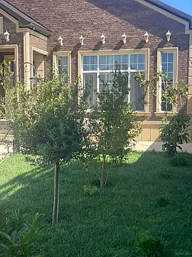 Satılır 4 otaqlı həyət evi 180 m²