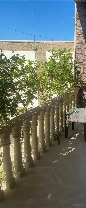 Satılır 4 otaqlı həyət evi 180 m²