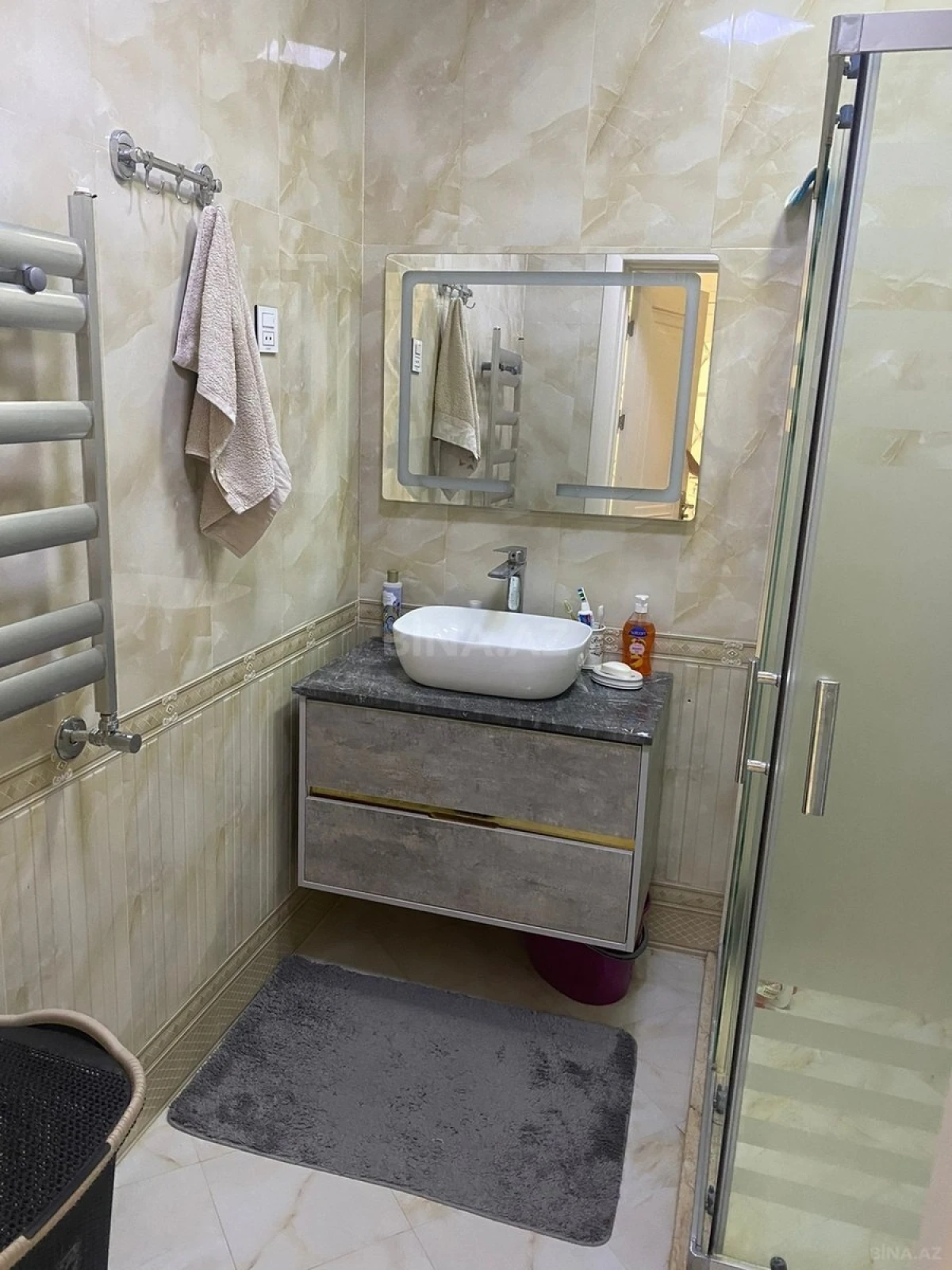 Satılır 4 otaqlı həyət evi 180 m²