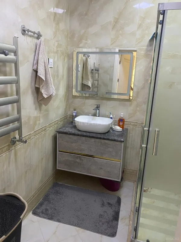 Satılır 4 otaqlı həyət evi 180 m²