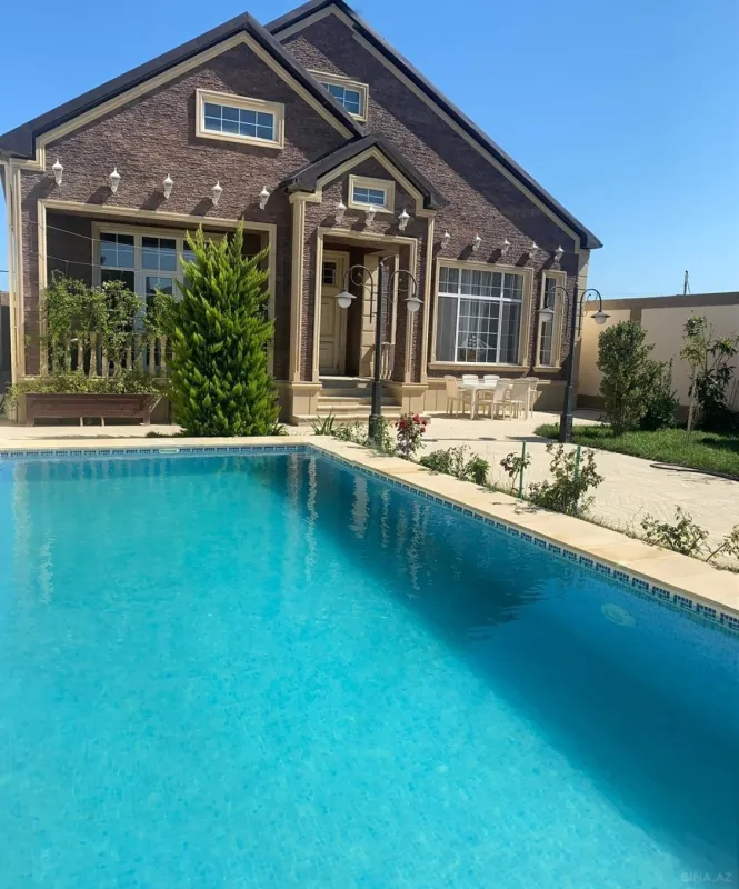 Satılır 4 otaqlı həyət evi 180 m²