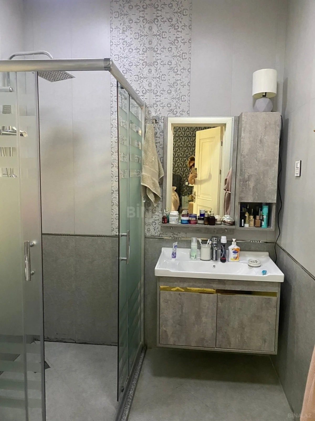 Satılır 4 otaqlı həyət evi 180 m²