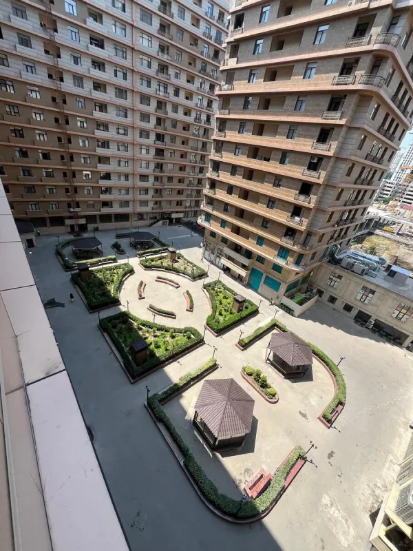 Satılır 3 otaqlı mənzil 110 m²