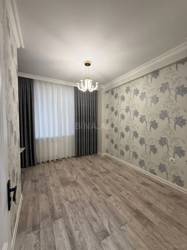 Satılır 3 otaqlı mənzil 110 m²