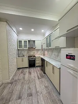 Satılır 3 otaqlı mənzil 110 m²