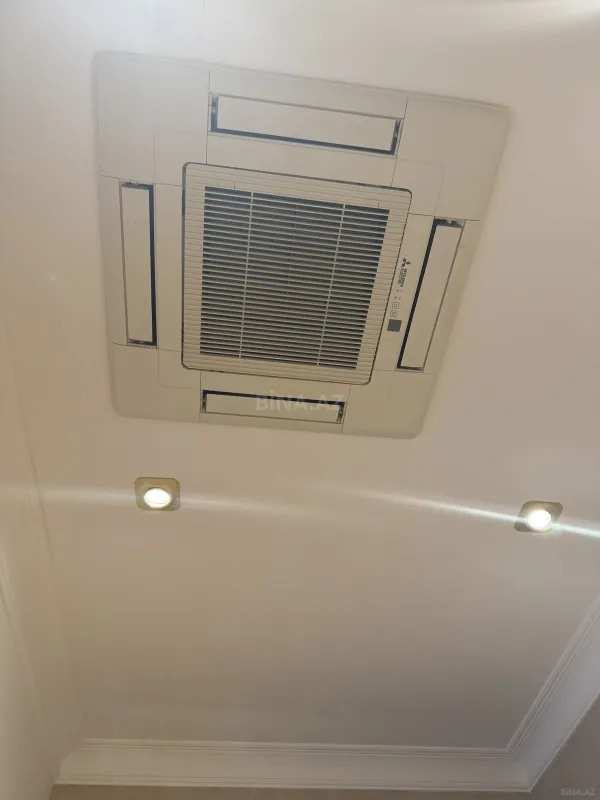 Kirayə verilir 4 otaqlı mənzil 181 m²