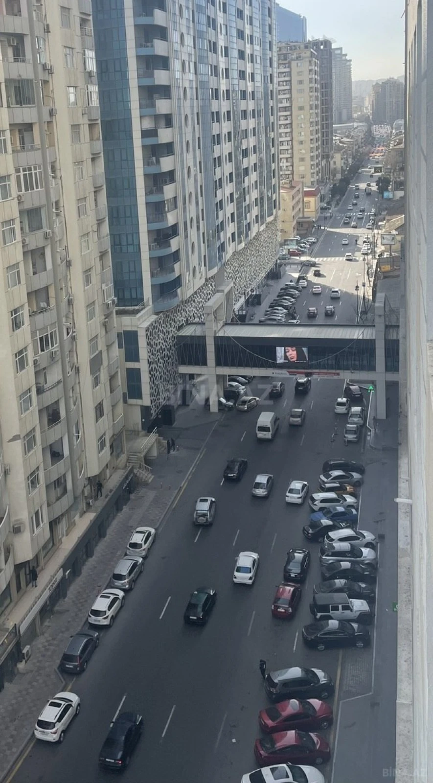 Kirayə verilir 4 otaqlı mənzil 181 m²