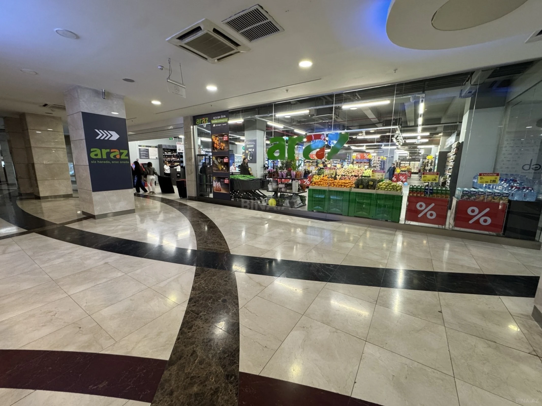 Kirayə verilir 4 otaqlı mənzil 181 m²