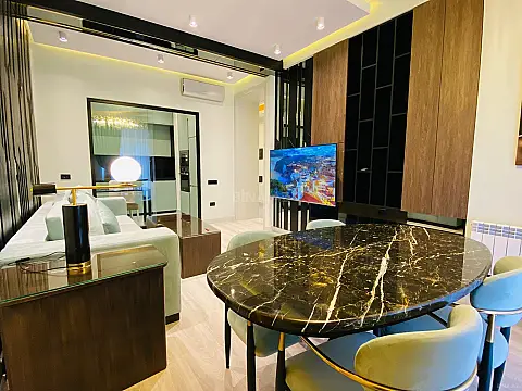 Kirayə verilir 2 otaqlı mənzil 67 m²