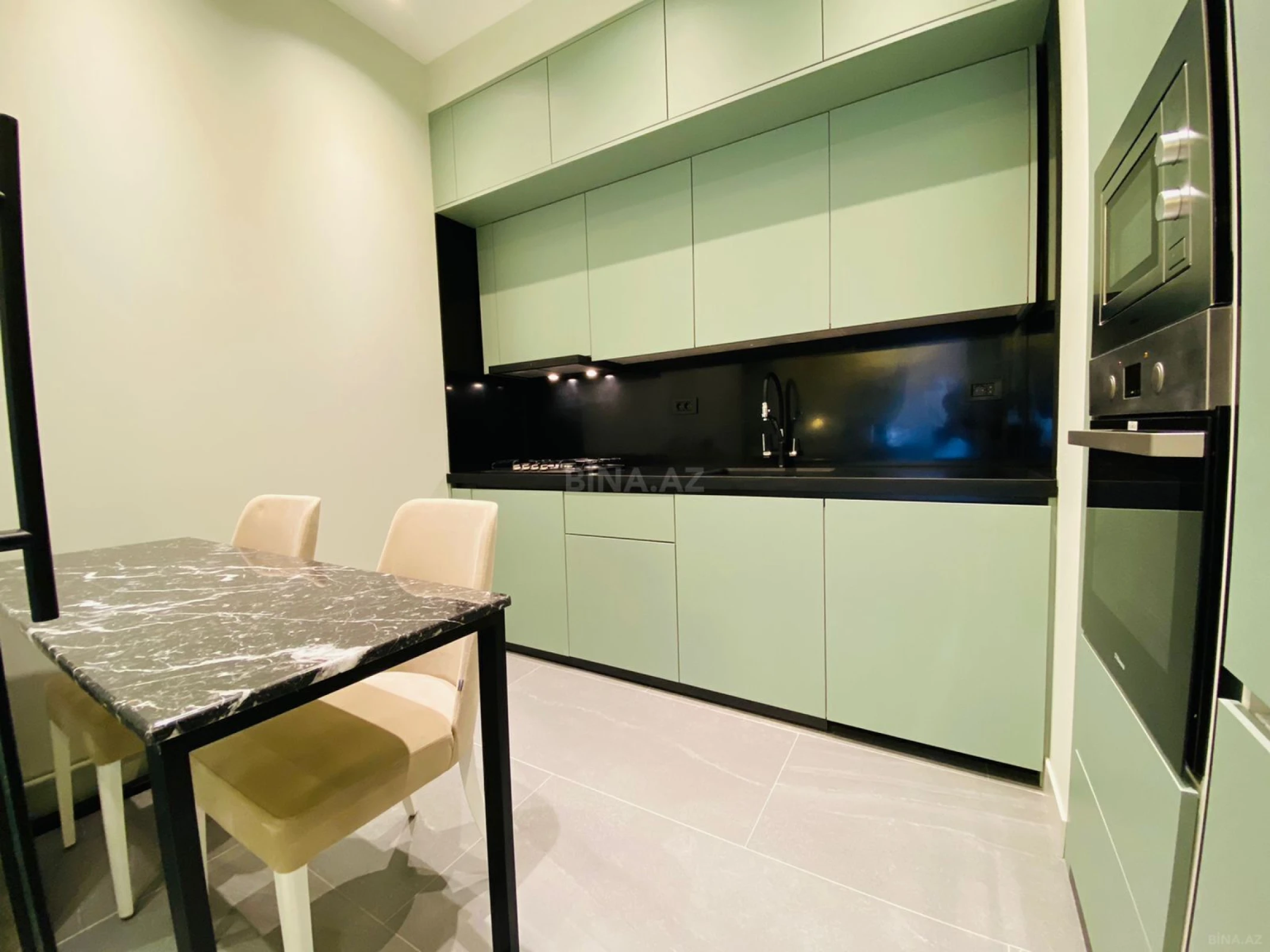 Kirayə verilir 2 otaqlı mənzil 67 m²