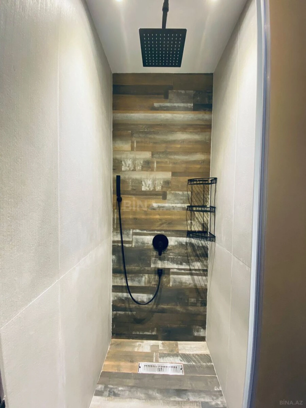 Kirayə verilir 2 otaqlı mənzil 67 m²