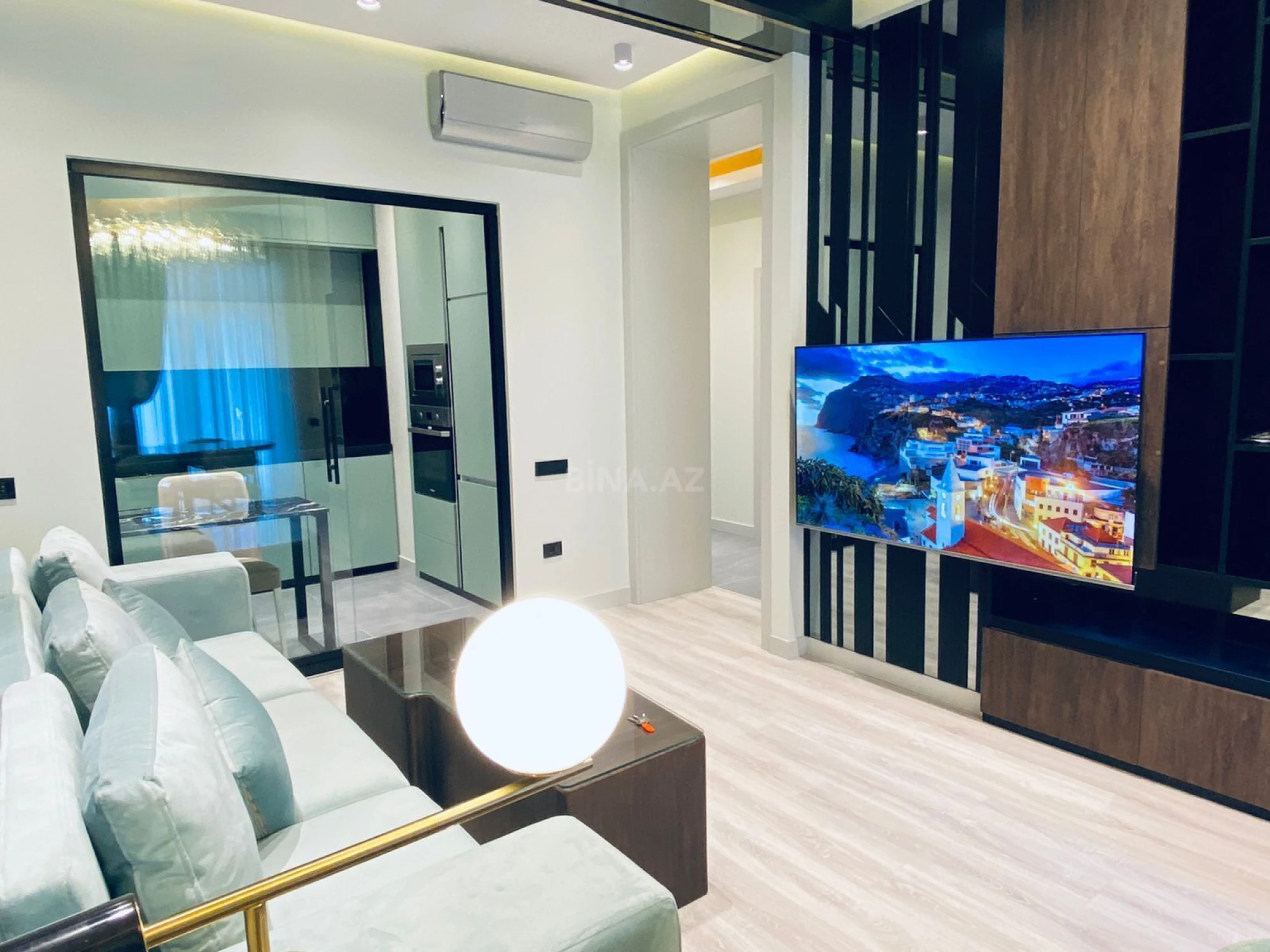 Kirayə verilir 2 otaqlı mənzil 67 m²
