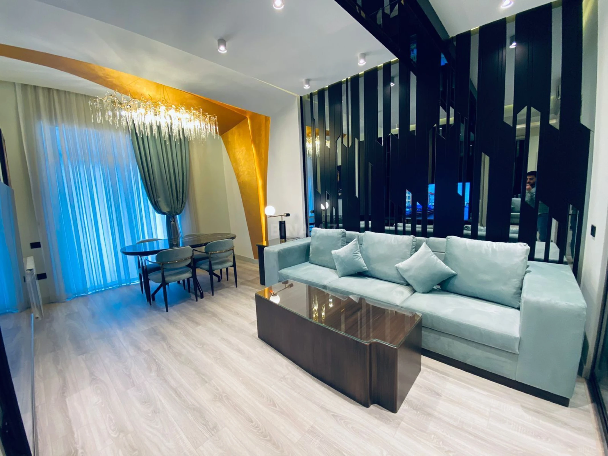 Kirayə verilir 2 otaqlı mənzil 67 m²