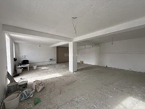 Satılır 6 otaqlı həyət evi 250 m²