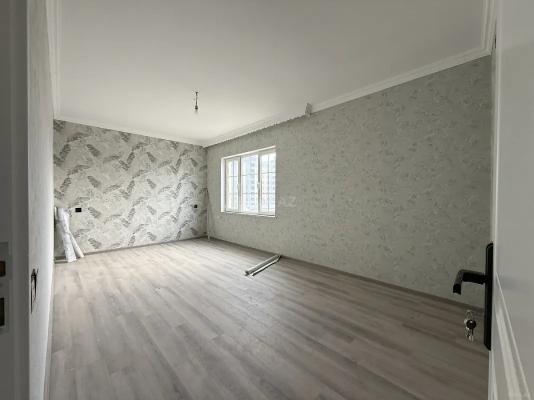 Satılır 6 otaqlı həyət evi 250 m²