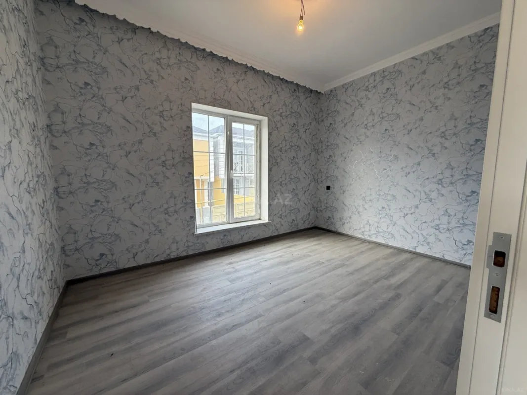 Satılır 6 otaqlı həyət evi 250 m²