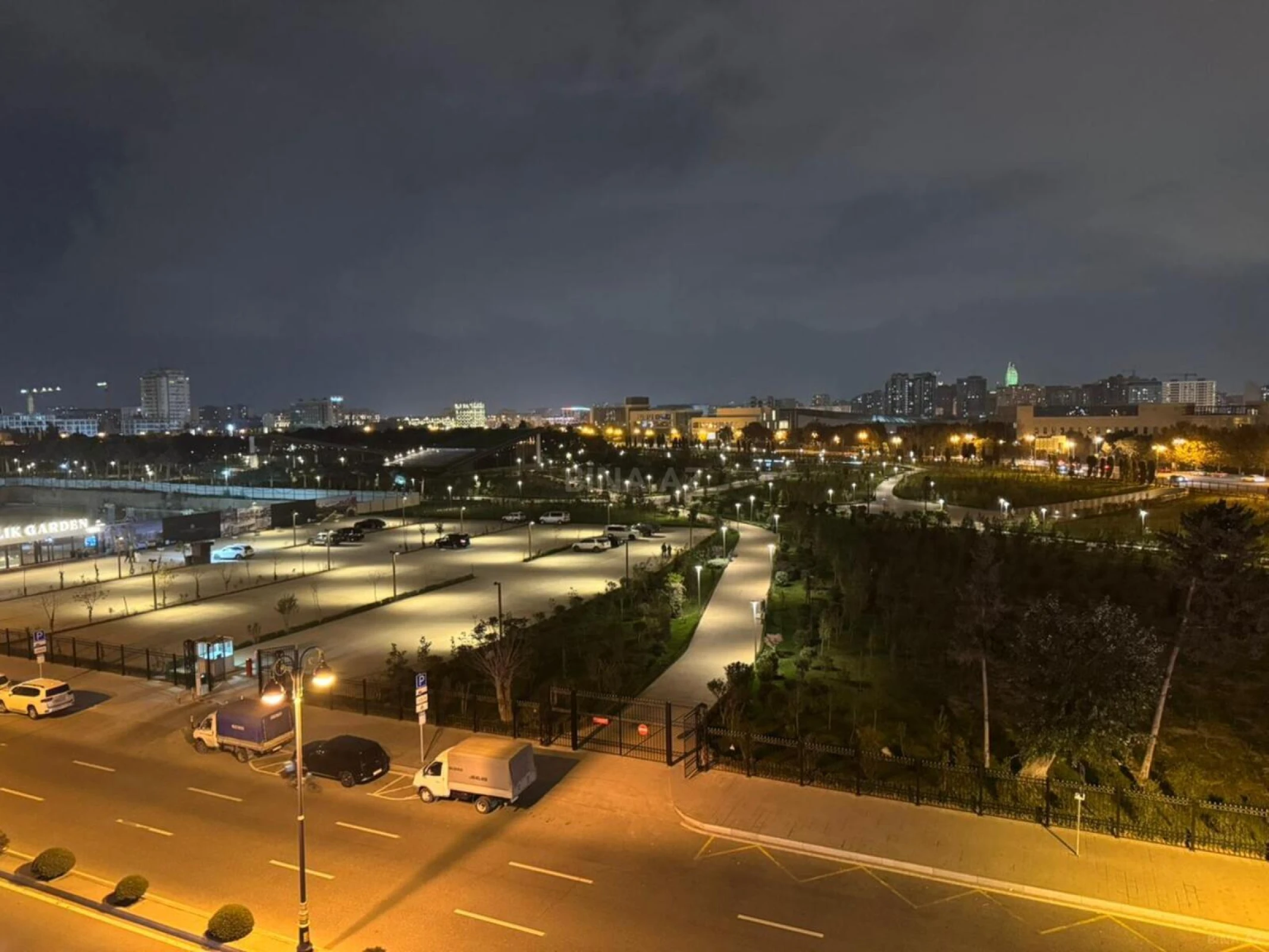 Satılır 4 otaqlı mənzil 170 m²