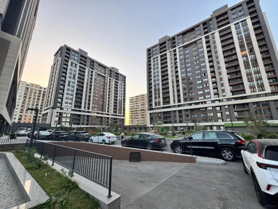 Satılır 3 otaqlı mənzil 128 m²