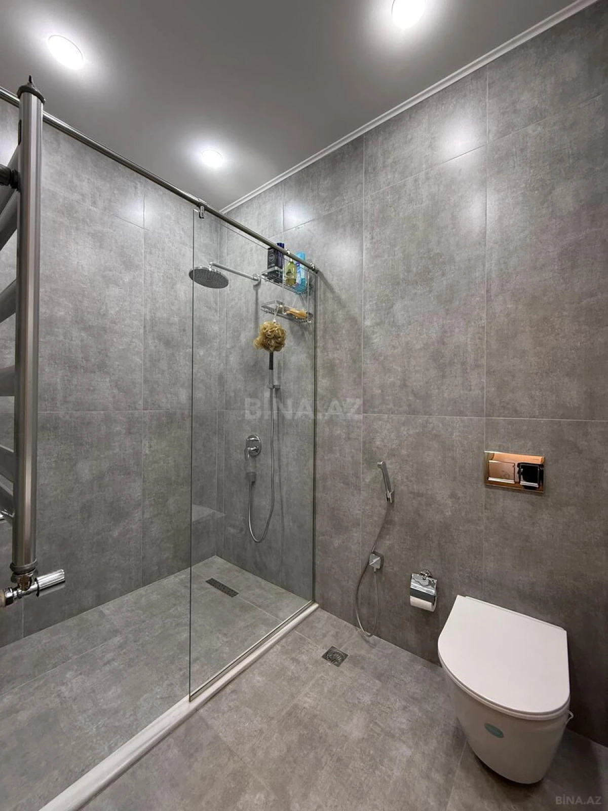 Satılır 2 otaqlı mənzil 65 m²