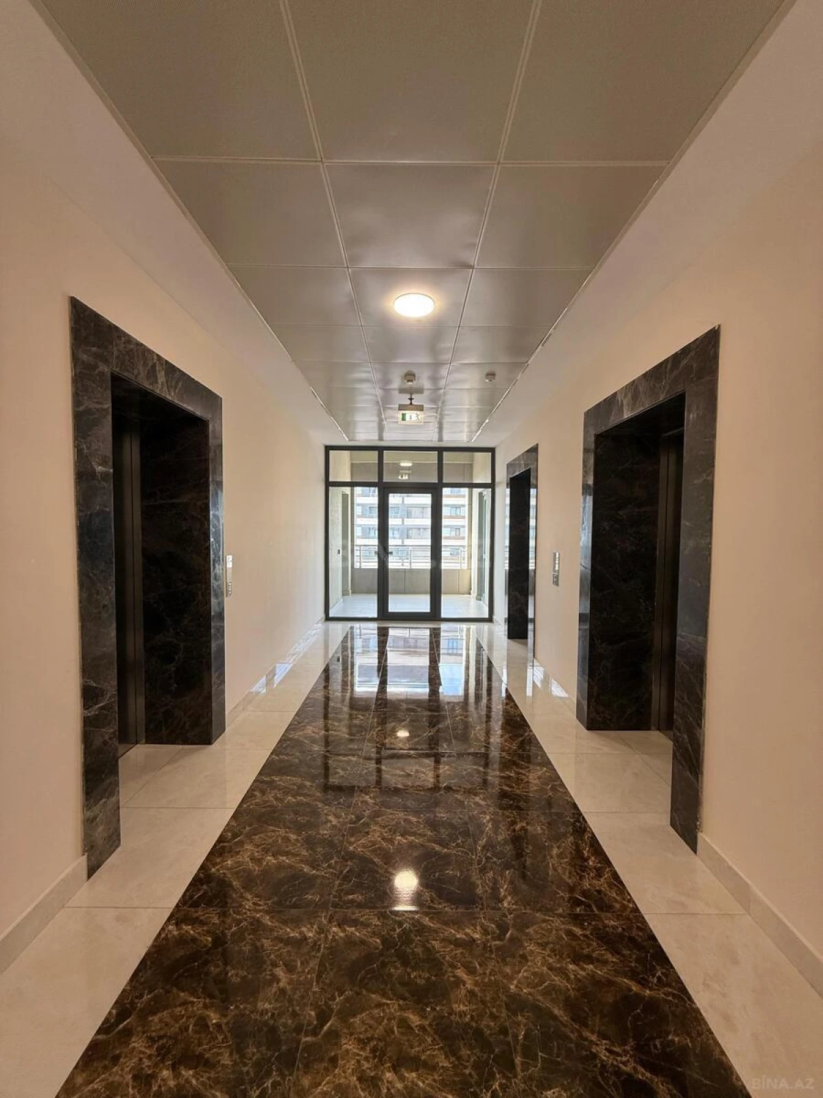 Satılır 2 otaqlı mənzil 65 m²