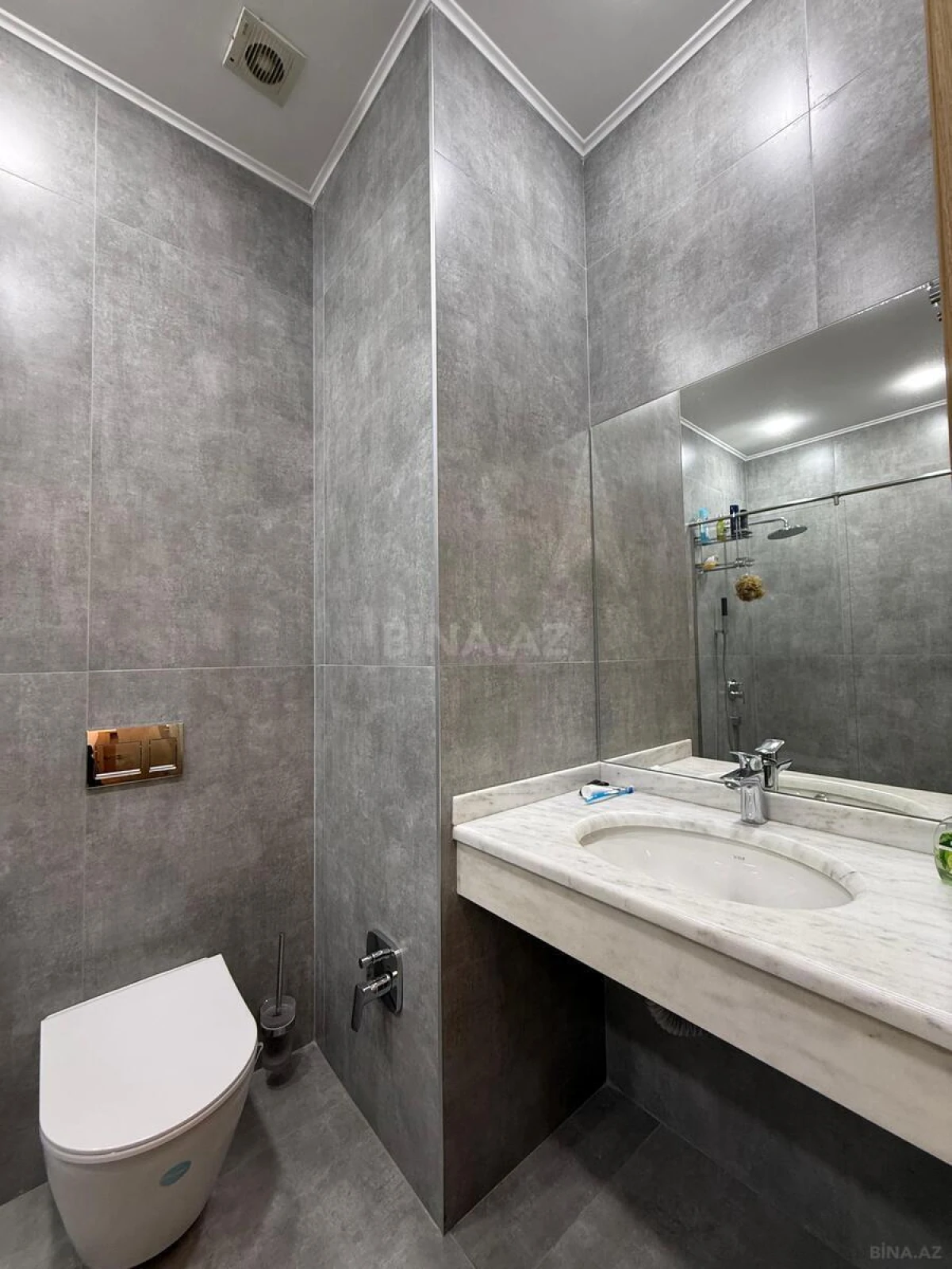 Satılır 2 otaqlı mənzil 65 m²