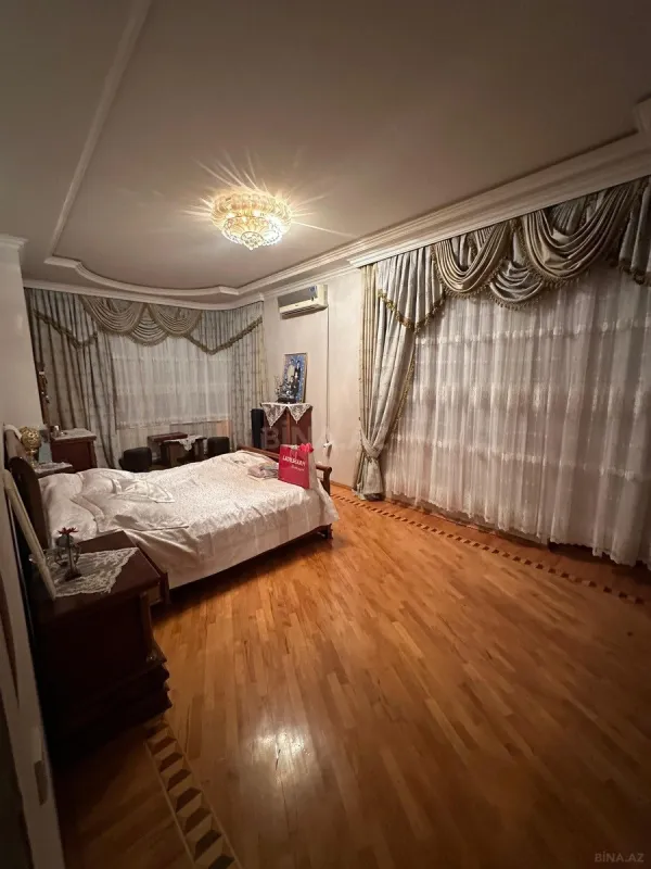 Satılır 3 otaqlı mənzil 128 m²
