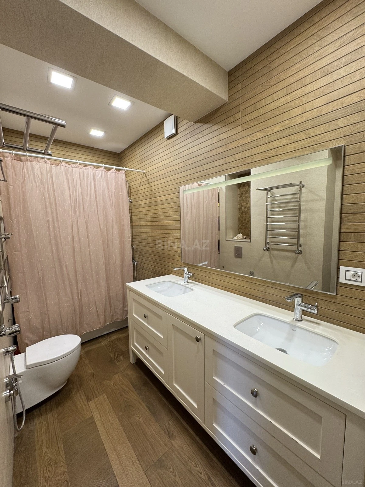 Satılır 3 otaqlı mənzil 170 m²