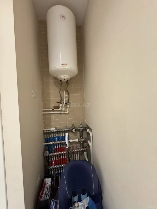 Satılır 3 otaqlı mənzil 170 m²