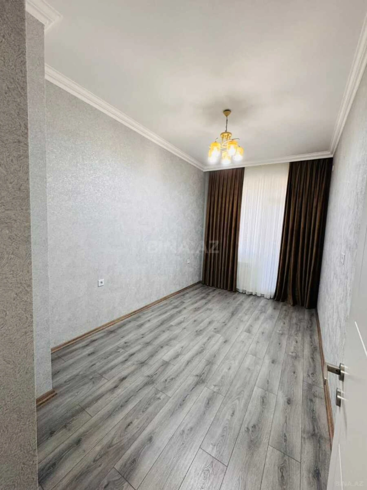 Satılır 3 otaqlı mənzil 77 m²