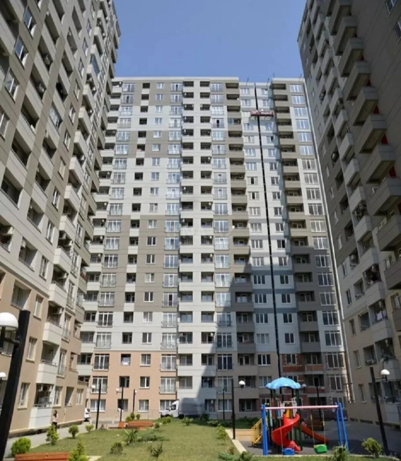 Satılır 3 otaqlı mənzil 77 m²