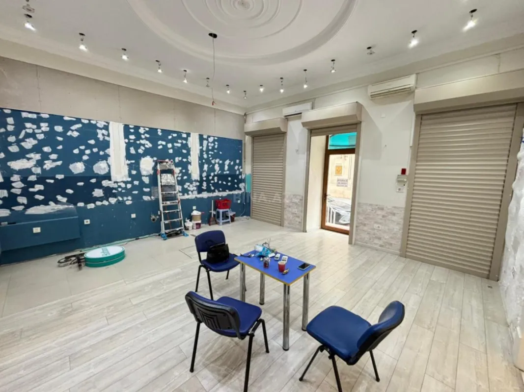 Kirayə verilir obyekt 90 m²