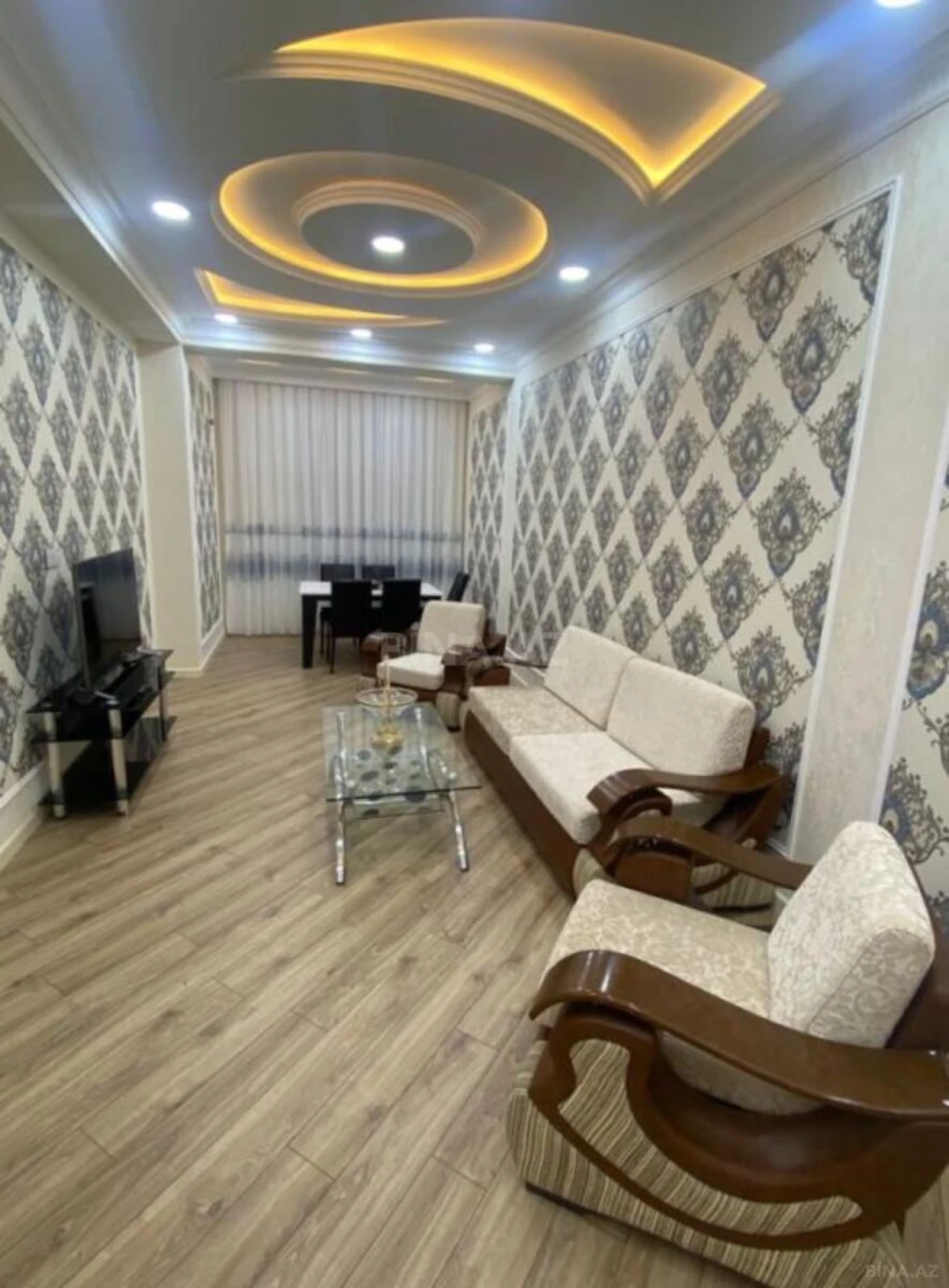 Satılır 2 otaqlı mənzil 93 m²