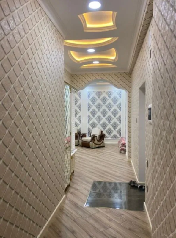 Satılır 2 otaqlı mənzil 93 m²