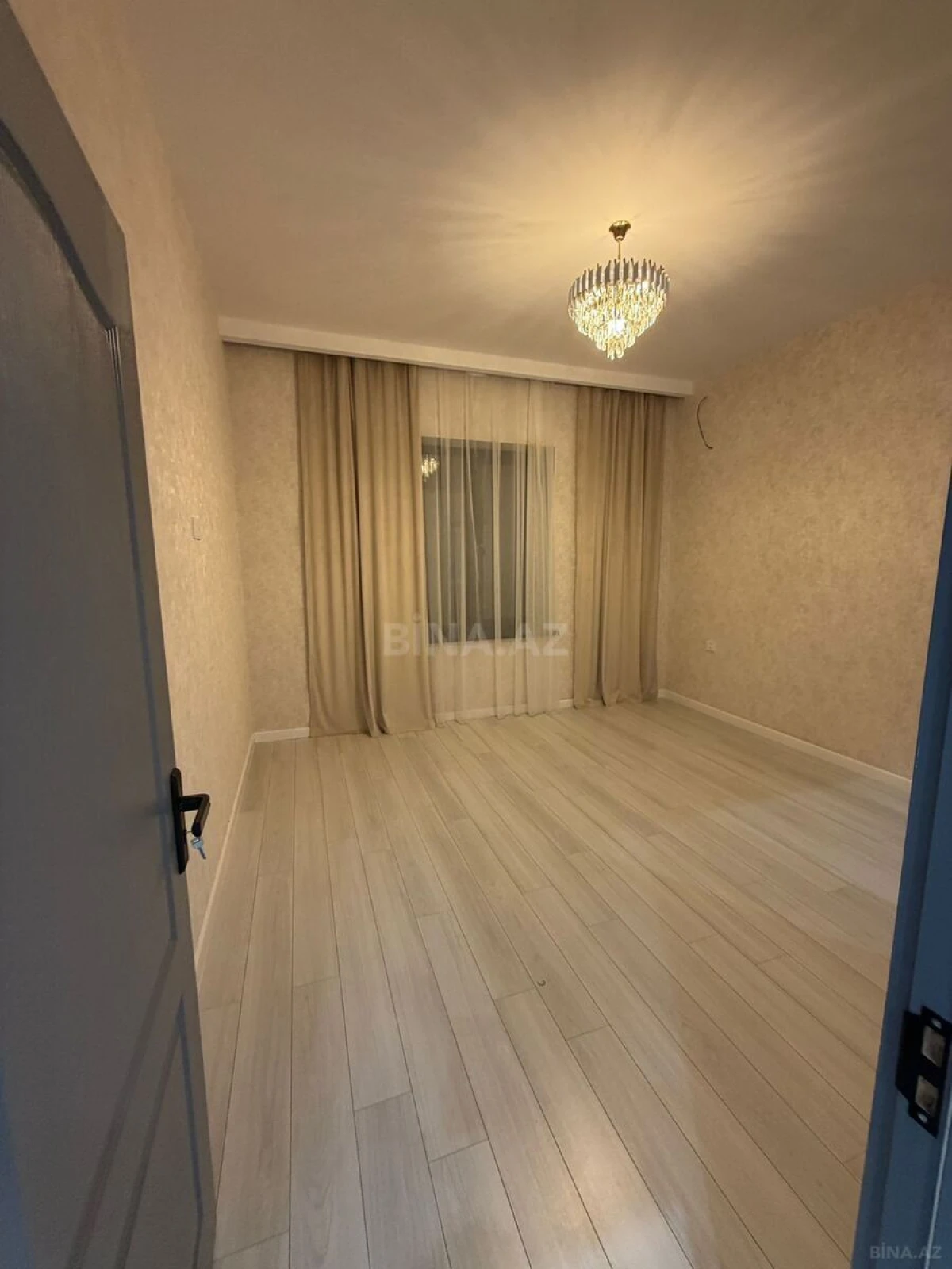 Satılır 5 otaqlı həyət evi 160 m²